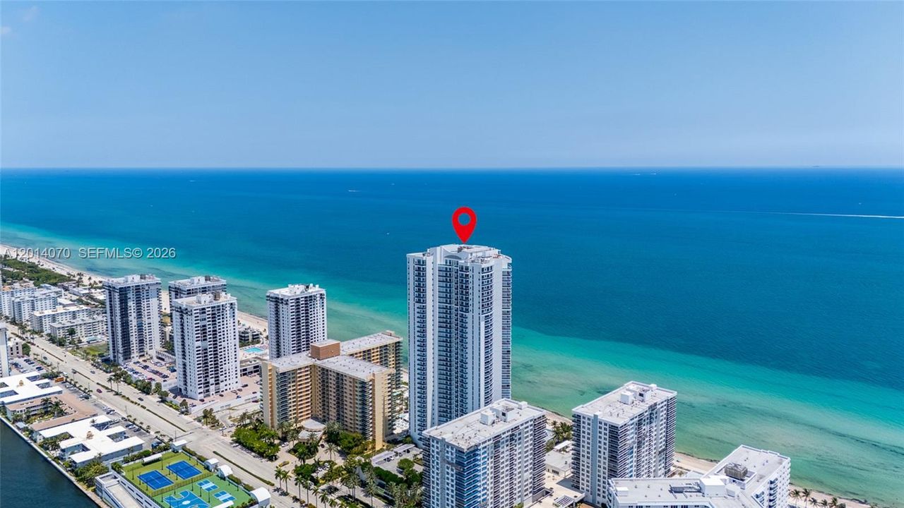 For Sale: $1,895,000 (3 beds, 2 baths, 2088 Square Feet)