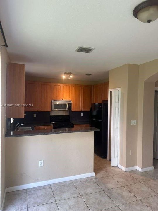 Active With Contract: $2,100 (3 beds, 2 baths, 1302 Square Feet)