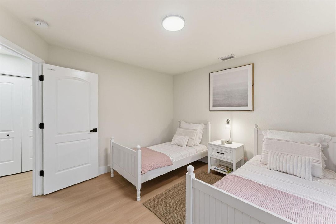 25-web-or-mls-2-dunbar-rd