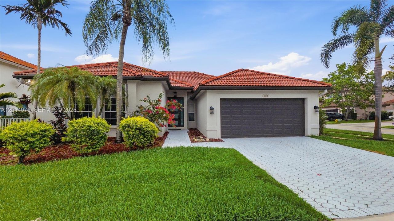For Sale: $769,000 (4 beds, 2 baths, 2352 Square Feet)