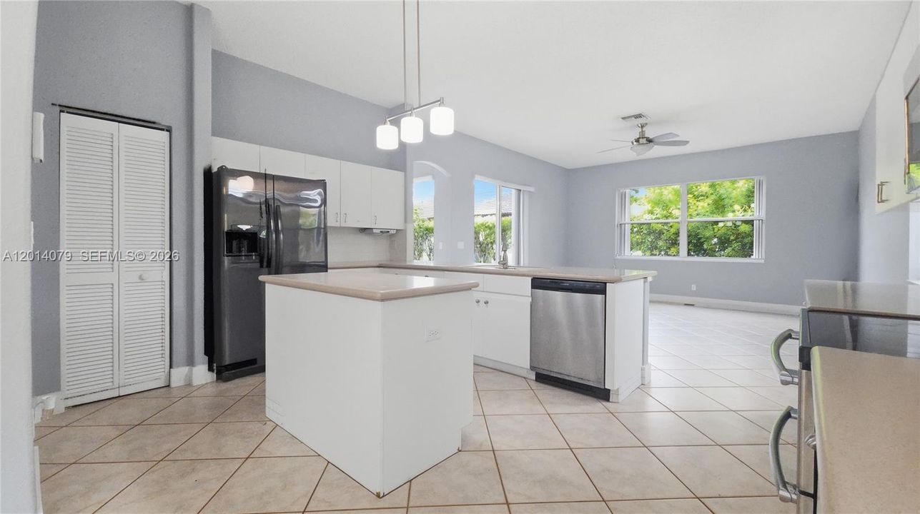 For Sale: $769,000 (4 beds, 2 baths, 2352 Square Feet)