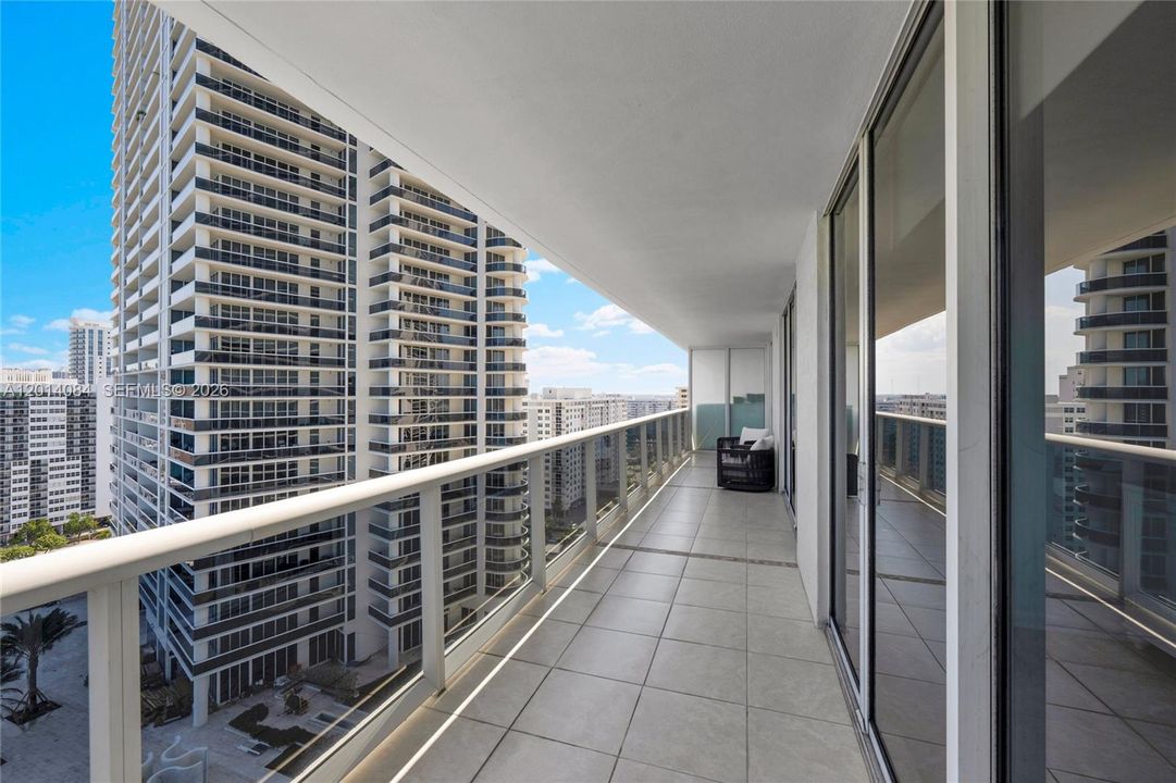 For Sale: $1,450,000 (3 beds, 3 baths, 1733 Square Feet)
