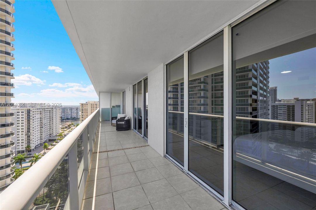 For Sale: $1,450,000 (3 beds, 3 baths, 1733 Square Feet)