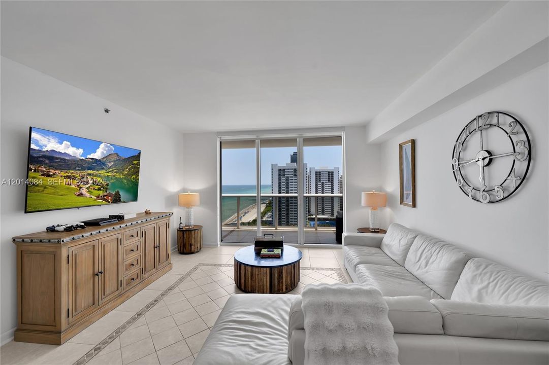 For Sale: $1,450,000 (3 beds, 3 baths, 1733 Square Feet)
