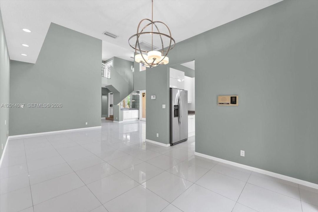 En Venta: $1,750,000 (3 camas, 3 baños, 2380 Pies cuadrados)