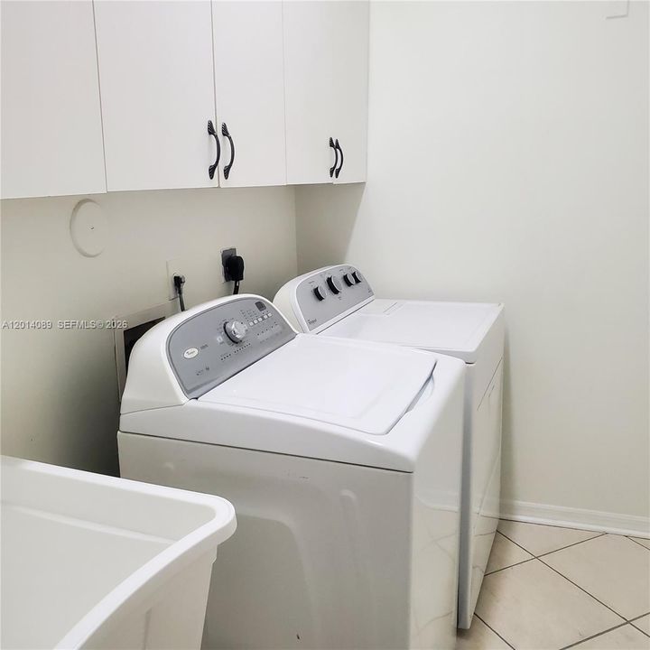 Active With Contract: $5,800 (4 beds, 3 baths, 2598 Square Feet)