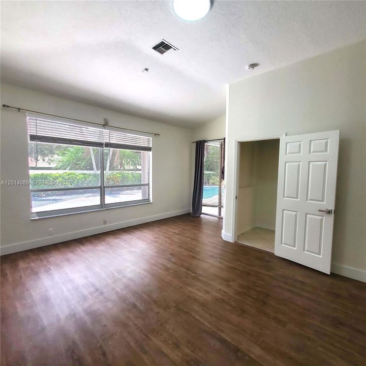 Active With Contract: $5,800 (4 beds, 3 baths, 2598 Square Feet)
