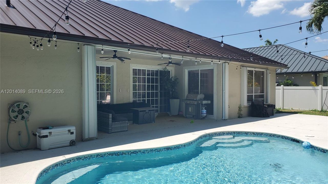 Active With Contract: $5,800 (4 beds, 3 baths, 2598 Square Feet)