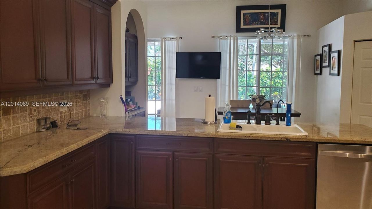 Active With Contract: $5,800 (4 beds, 3 baths, 2598 Square Feet)