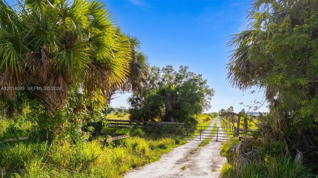 For Sale: $1,200,000 (18.59 acres)