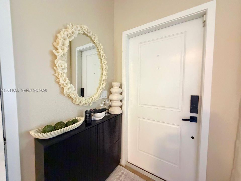 Active With Contract: $3,100 (3 beds, 3 baths, 1483 Square Feet)