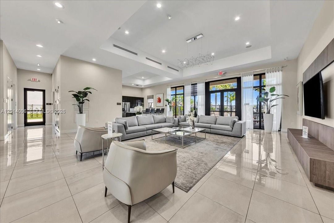 Active With Contract: $3,200 (3 beds, 3 baths, 1320 Square Feet)