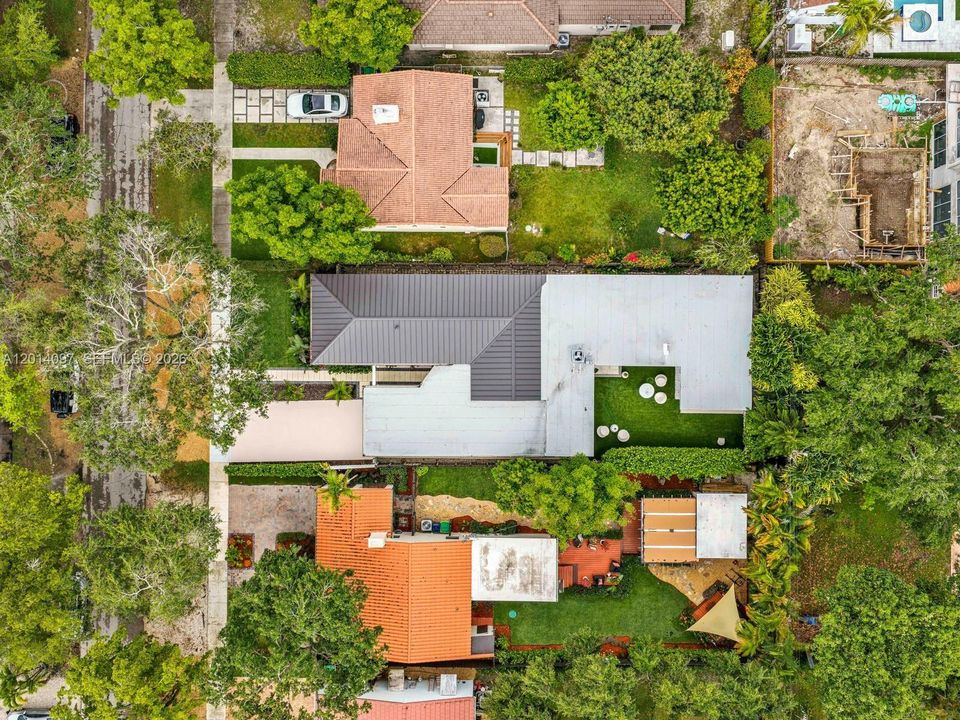 Activo con contrato: $1,295,000 (3 camas, 2 baños, 2257 Pies cuadrados)