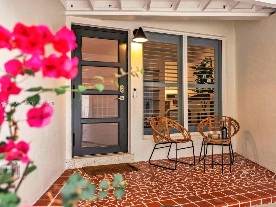 Activo con contrato: $1,295,000 (3 camas, 2 baños, 2257 Pies cuadrados)