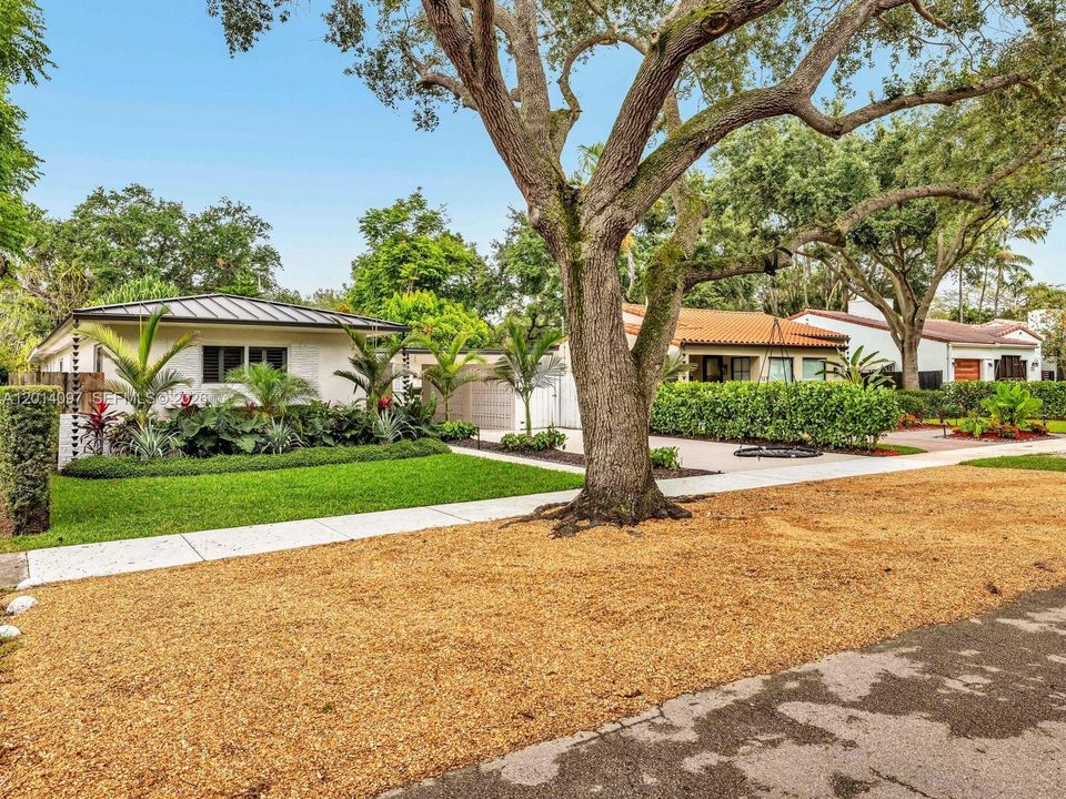 Activo con contrato: $1,295,000 (3 camas, 2 baños, 2257 Pies cuadrados)