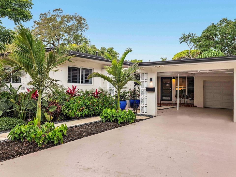 Activo con contrato: $1,295,000 (3 camas, 2 baños, 2257 Pies cuadrados)