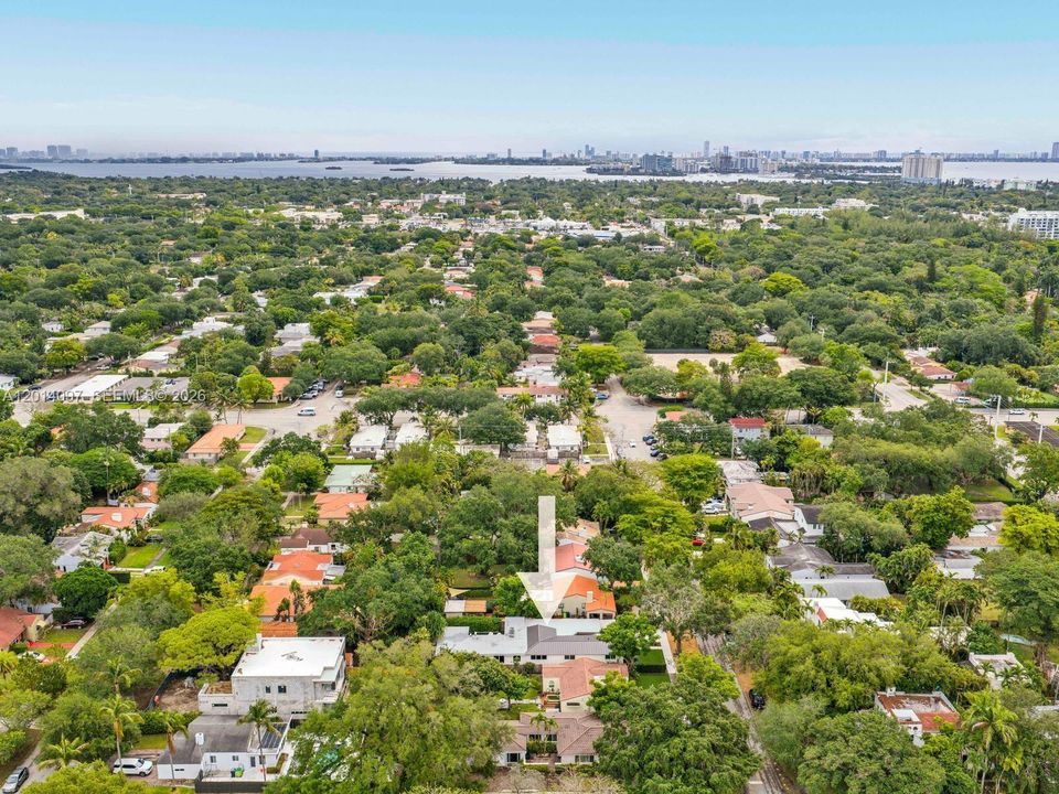 Activo con contrato: $1,295,000 (3 camas, 2 baños, 2257 Pies cuadrados)