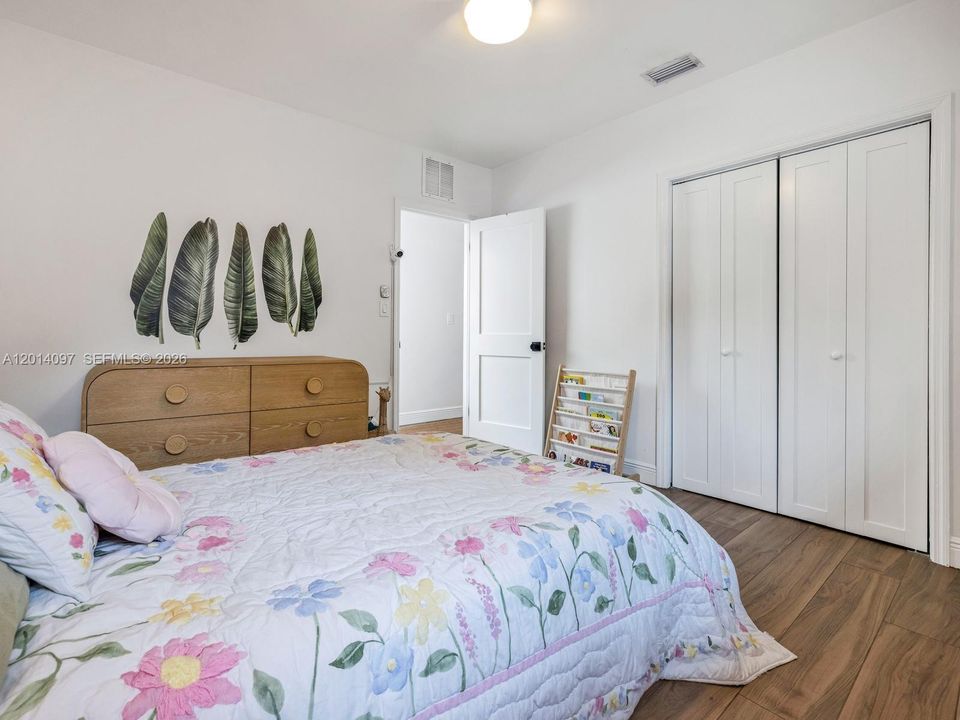 Activo con contrato: $1,295,000 (3 camas, 2 baños, 2257 Pies cuadrados)