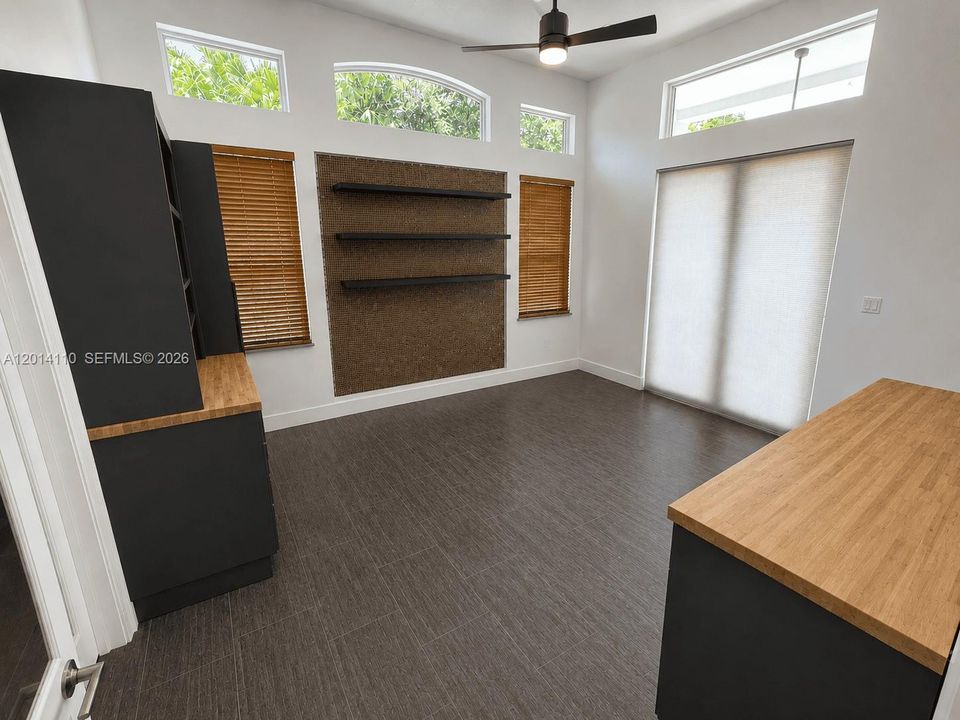 В аренду: $12,000 (4 спален, 4 ванн, 3372 Квадратных фут)