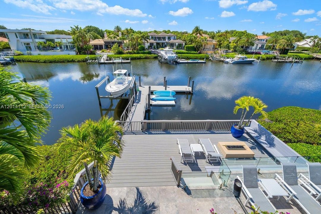 For Sale: $23,750,000 (9 beds, 10 baths, 8857 Square Feet)