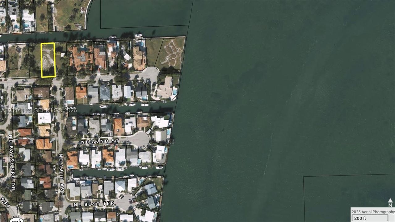 合同活跃: $2,450,000 (0.29 acres)