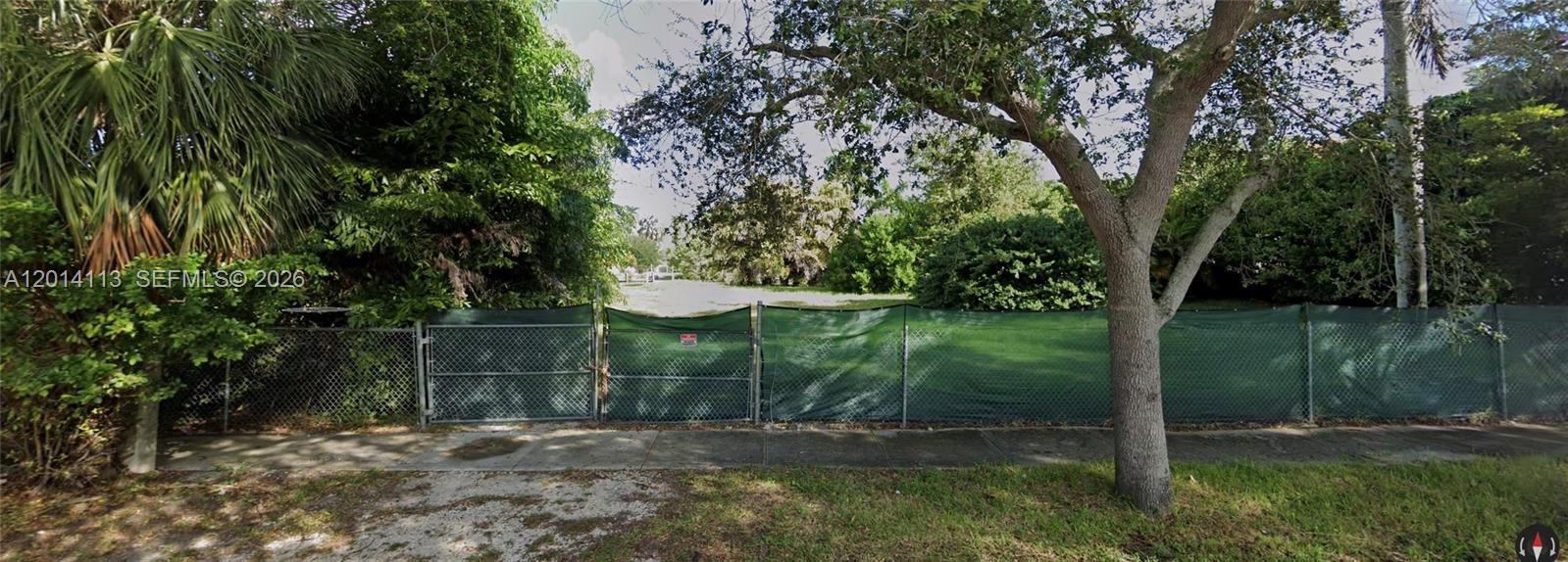 合同活跃: $2,450,000 (0.29 acres)
