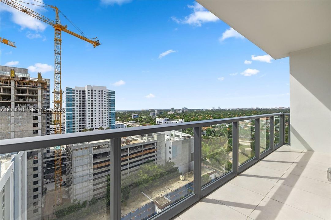 For Sale: $540,000 (1 beds, 1 baths, 571 Square Feet)