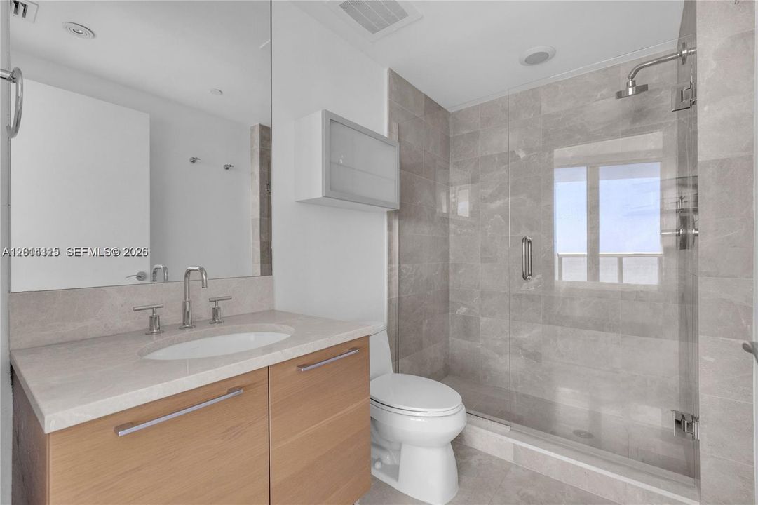 For Sale: $540,000 (1 beds, 1 baths, 571 Square Feet)