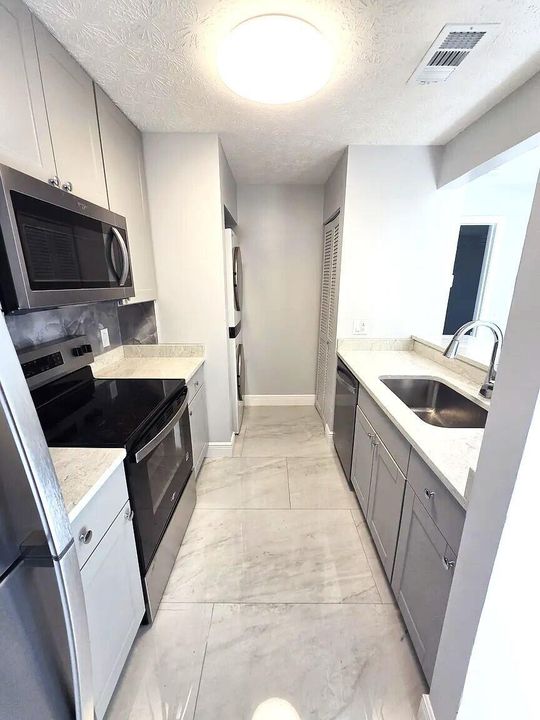 NEW KITCHEN