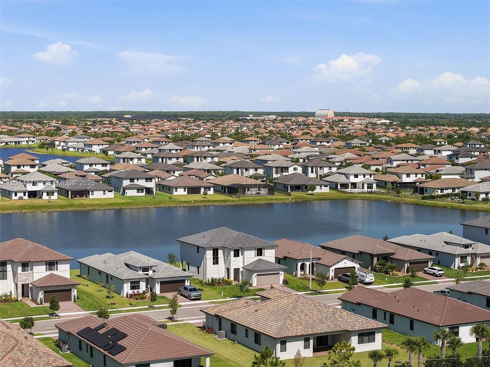 На продажу: $615,000 (2 спален, 2 ванн, 0 Квадратных фут)