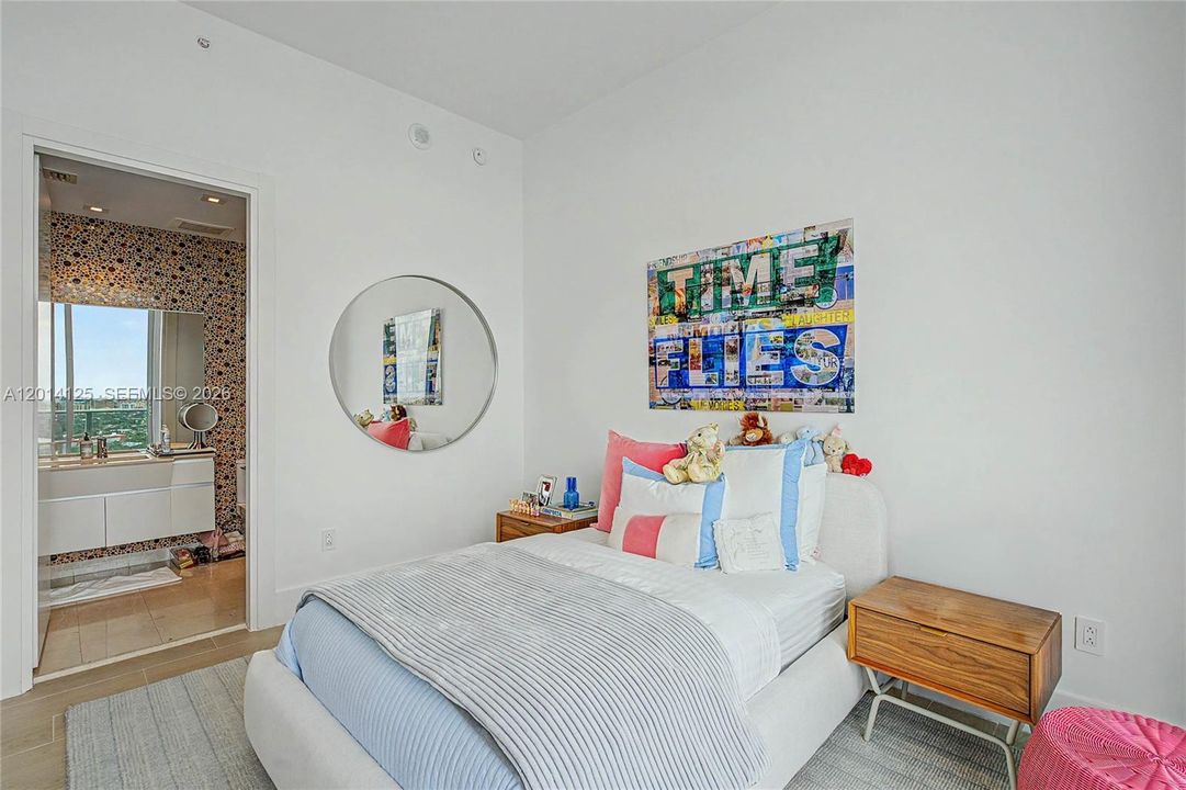En Renta: $35,000 (5 camas, 5 baños, 4026 Pies cuadrados)
