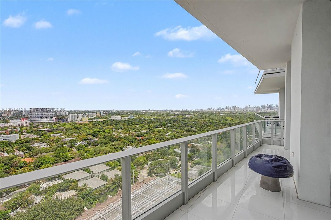 En Renta: $35,000 (5 camas, 5 baños, 4026 Pies cuadrados)