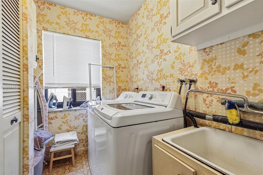 En Venta: $2,000,000 (4 camas, 3 baños, 3267 Pies cuadrados)