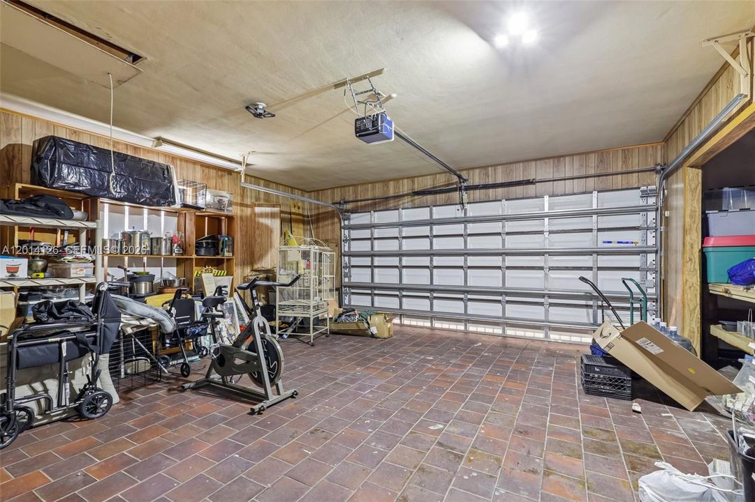En Venta: $2,000,000 (4 camas, 3 baños, 3267 Pies cuadrados)