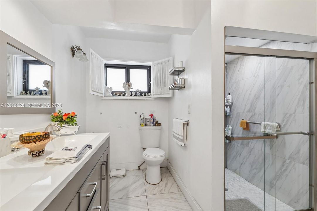 En Venta: $2,000,000 (4 camas, 3 baños, 3267 Pies cuadrados)