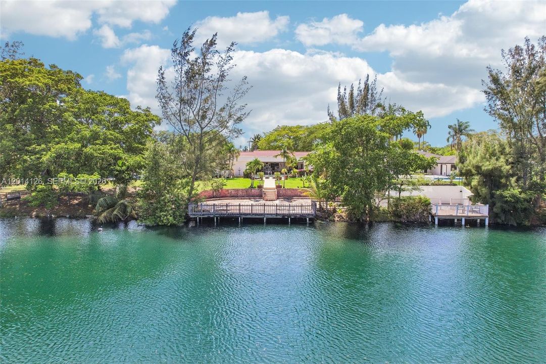 En Venta: $2,000,000 (4 camas, 3 baños, 3267 Pies cuadrados)