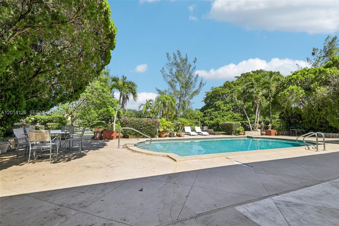 En Venta: $2,000,000 (4 camas, 3 baños, 3267 Pies cuadrados)