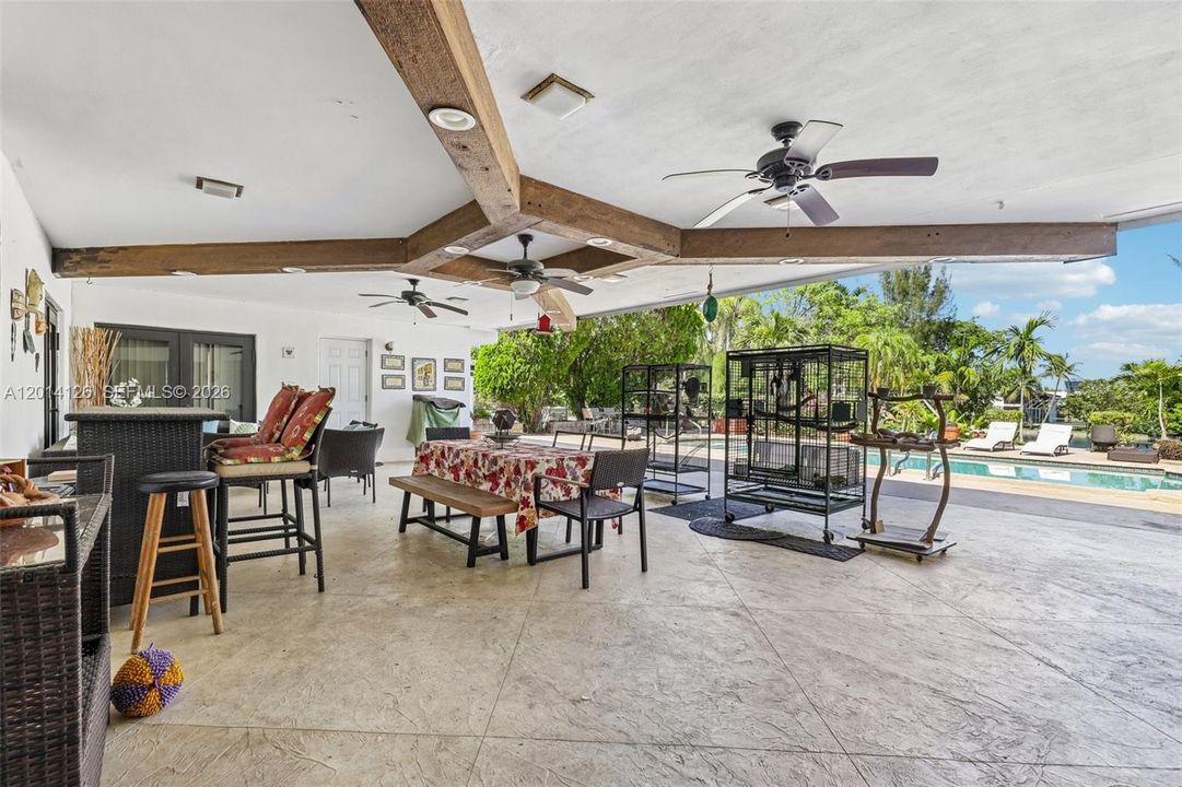 En Venta: $2,000,000 (4 camas, 3 baños, 3267 Pies cuadrados)