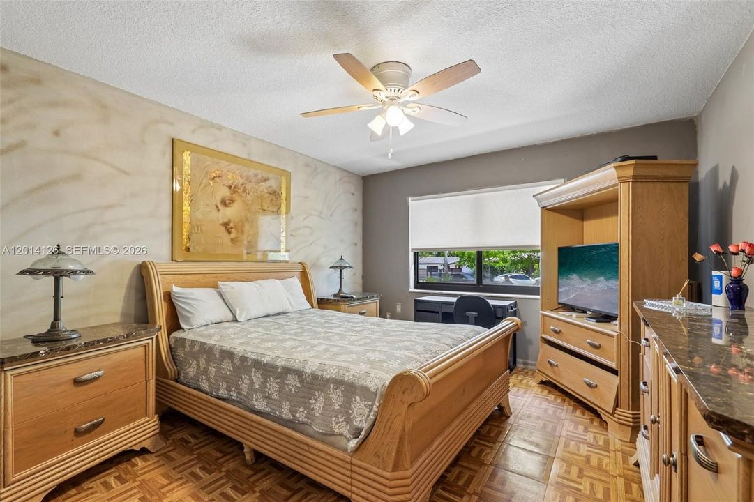 En Venta: $2,000,000 (4 camas, 3 baños, 3267 Pies cuadrados)