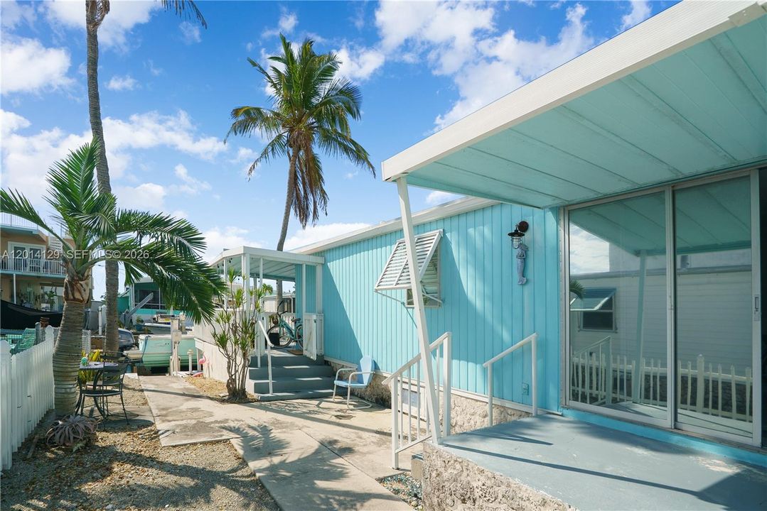 En Venta: $879,000 (2 camas, 2 baños, 1296 Pies cuadrados)