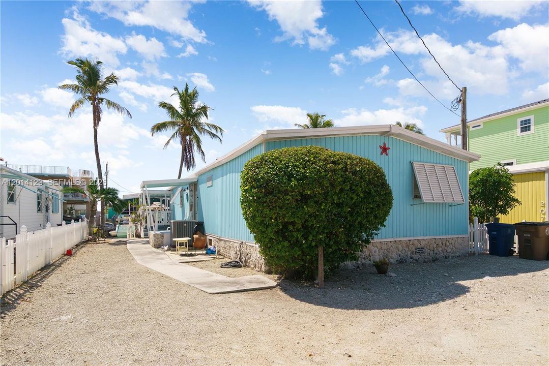 En Venta: $879,000 (2 camas, 2 baños, 1296 Pies cuadrados)
