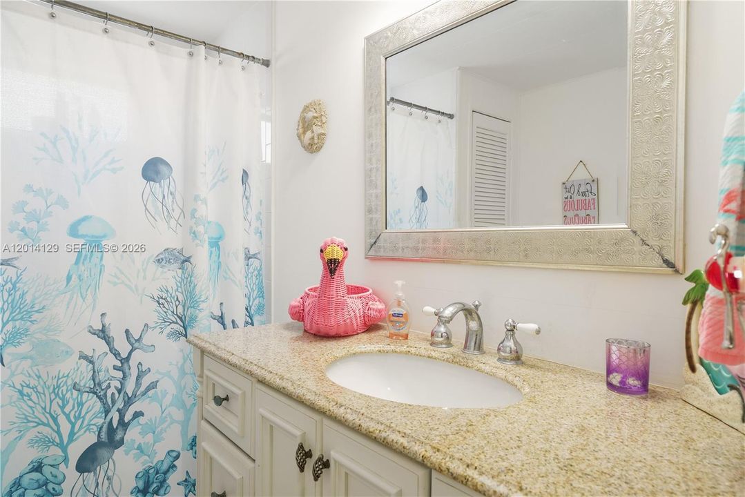 En Venta: $879,000 (2 camas, 2 baños, 1296 Pies cuadrados)