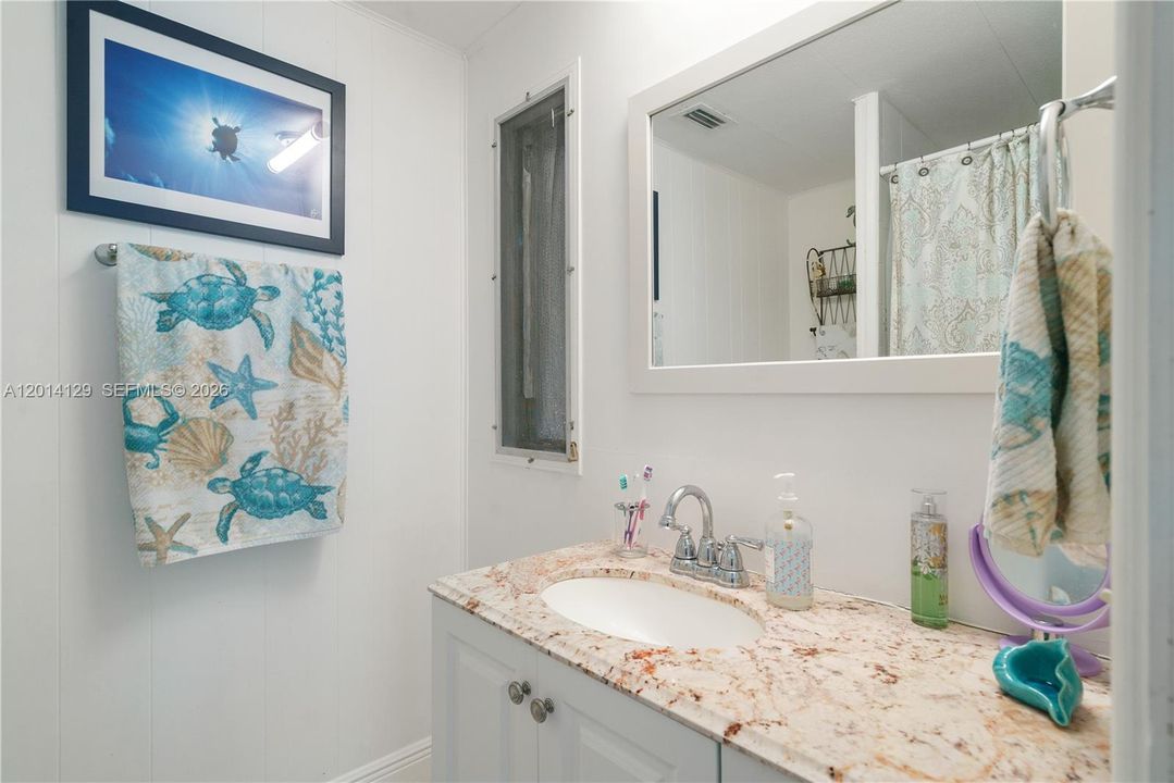 En Venta: $879,000 (2 camas, 2 baños, 1296 Pies cuadrados)