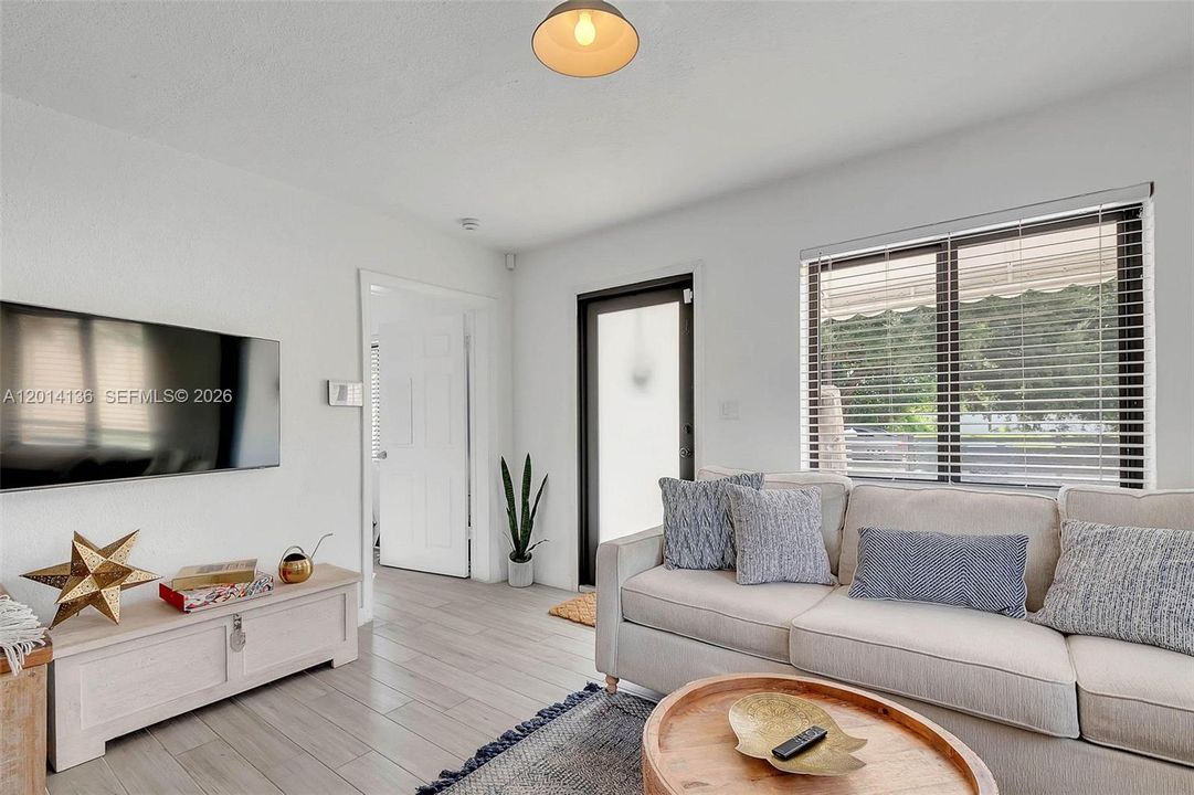 En Venta: $449,000 (3 camas, 2 baños, 854 Pies cuadrados)
