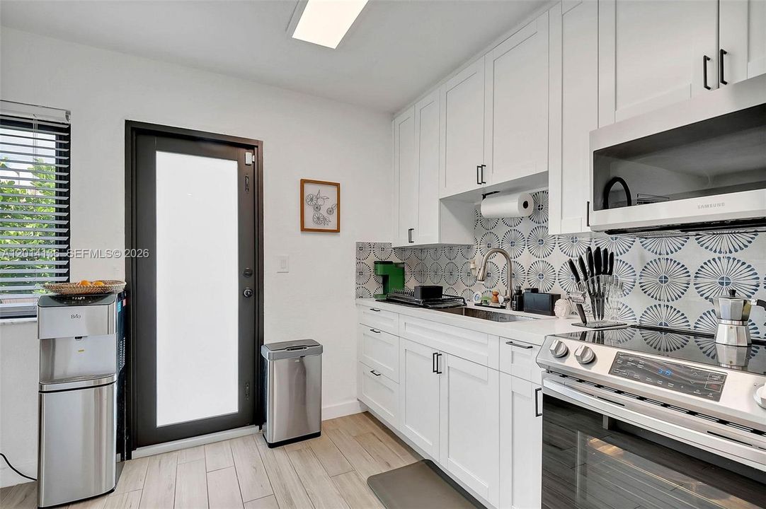 En Venta: $449,000 (3 camas, 2 baños, 854 Pies cuadrados)