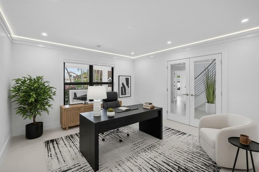Bonus 5th room Office/flex