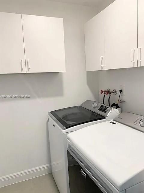 For Rent: $4,900 (3 beds, 2 baths, 1732 Square Feet)