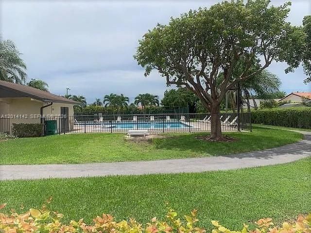For Rent: $4,900 (3 beds, 2 baths, 1732 Square Feet)