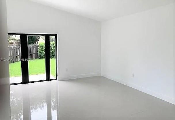 For Rent: $4,900 (3 beds, 2 baths, 1732 Square Feet)