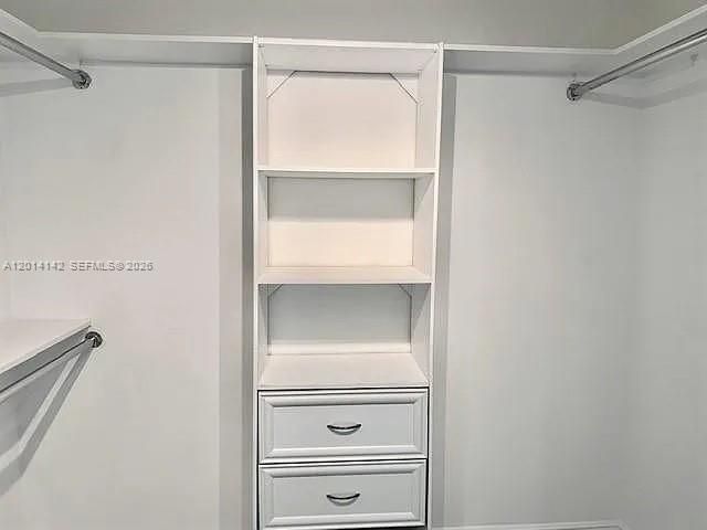 For Rent: $4,900 (3 beds, 2 baths, 1732 Square Feet)